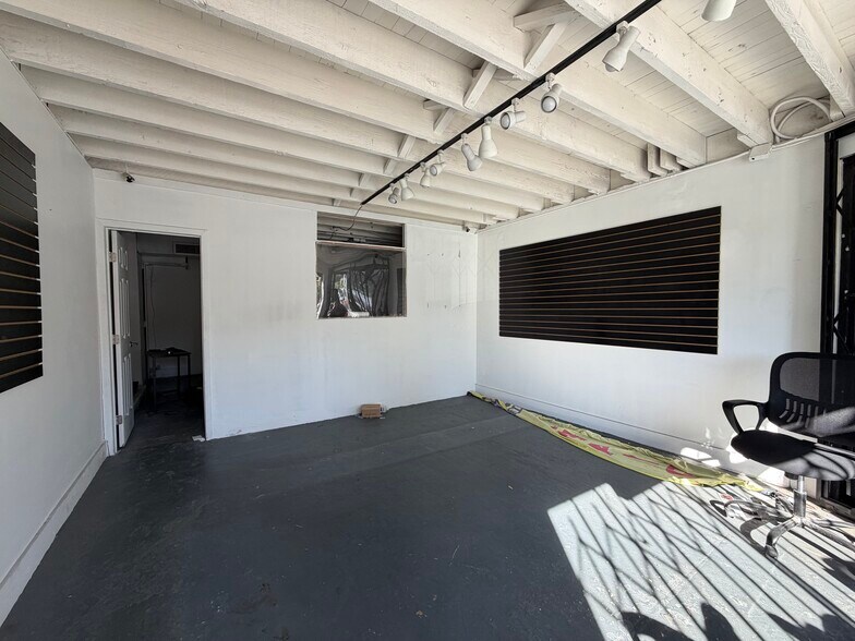 More Photos Of 7815-7817 Melrose Ave, Los Angeles Storefront Retail Office For Lease