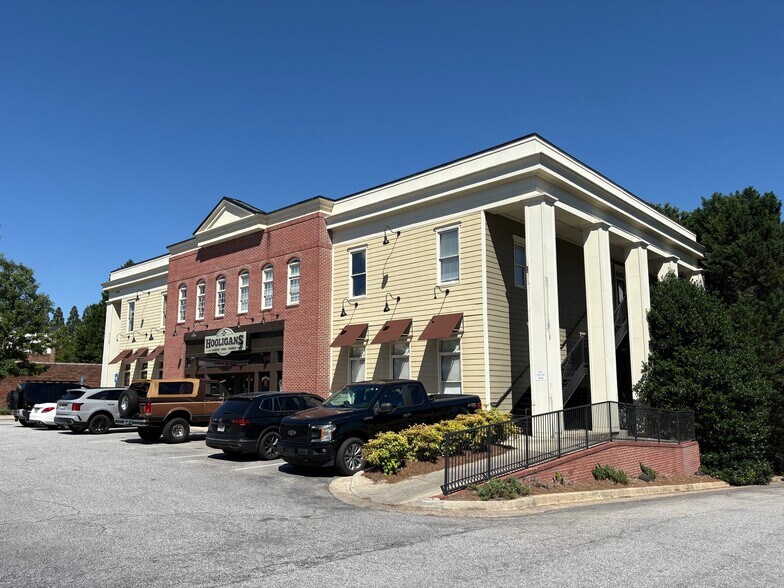 More Photos Of 8649 Ellard Dr, Alpharetta Unknown For Lease