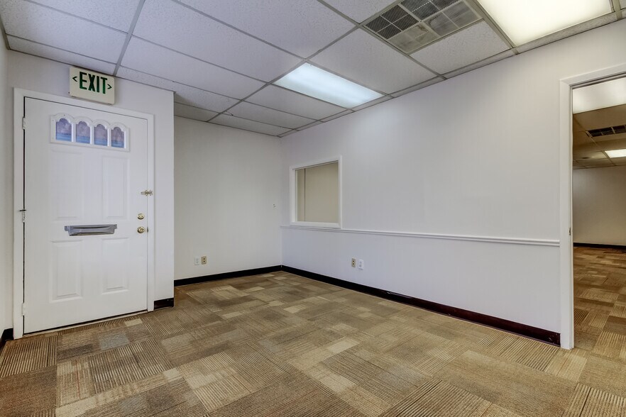 More Photos Of 4326 Park Blvd, Pinellas Park Office For Lease