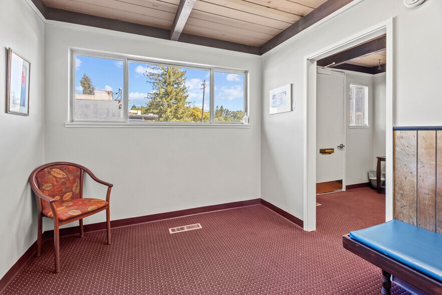 More Photos Of , Ukiah Office For Sale