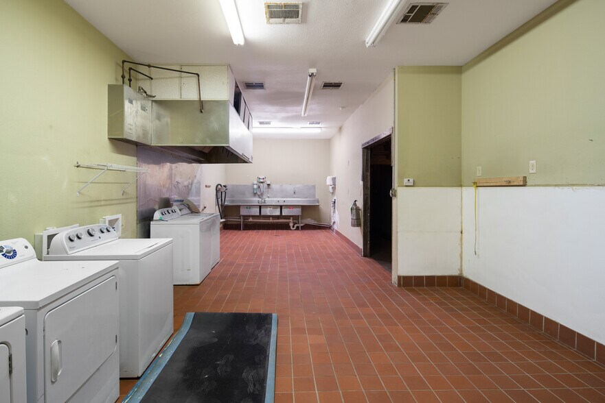 More Photos Of 7504 Sam Rayburn Hwy, Anna Freestanding For Sale