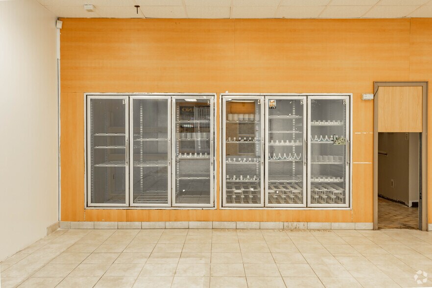 More Photos Of 1431-1527 Rebecca St, Oakville Unknown For Sale