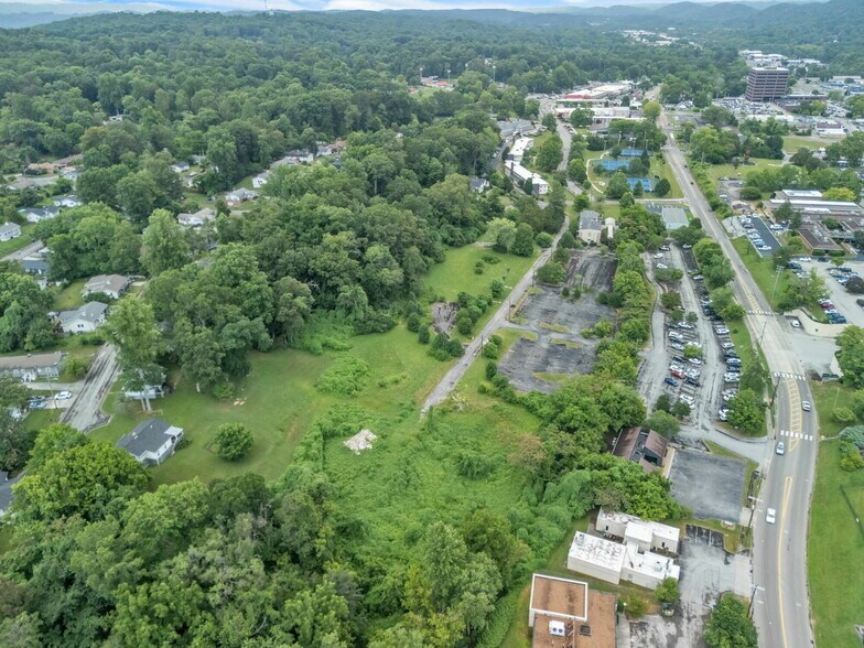 More Photos Of 203 Michigan Ave, Oak Ridge Land For Sale