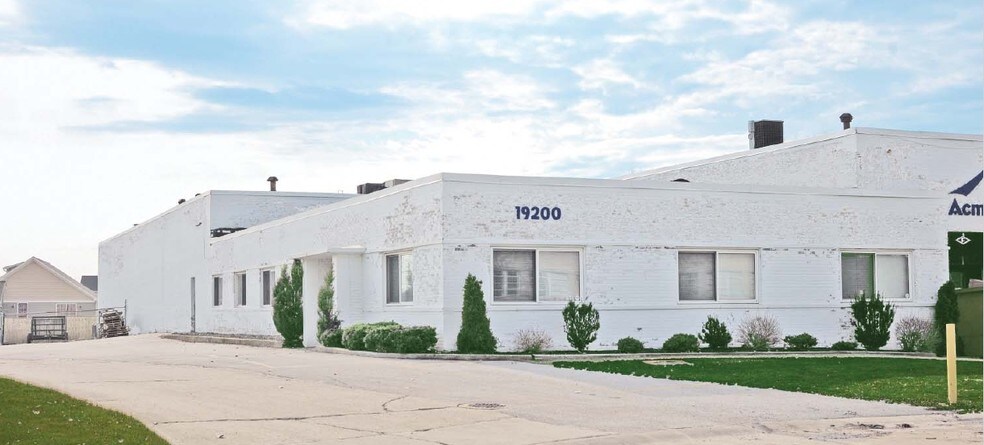 More Photos Of 19200 Cranwood Pky, Warrensville Heights Warehouse For Lease