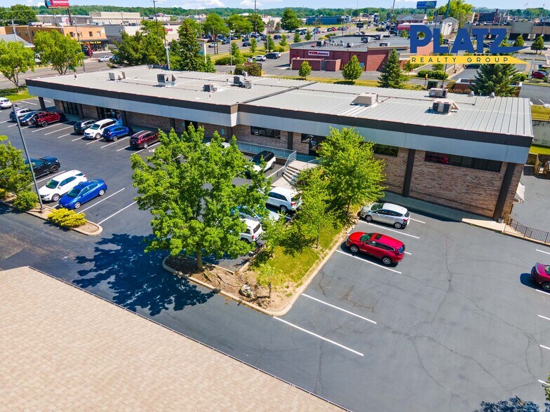 More Photos Of 7206 Market St, Boardman Office For Sale