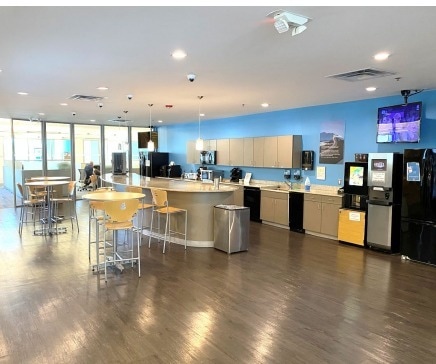 More Photos Of 2710 Bellingham Dr, Troy Research And Development For Lease