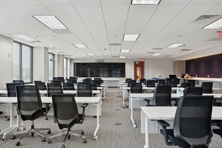 More Photos Of 115 Central Island St, Charleston Office For Lease