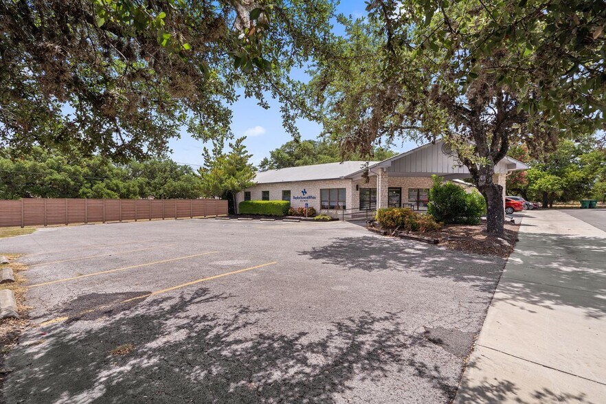 More Photos Of 208 Haley Rd, Johnson City Medical For Sale