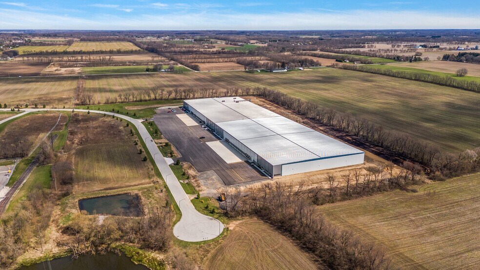 More Photos Of 301 Enterprise Dr, Laporte Warehouse For Lease