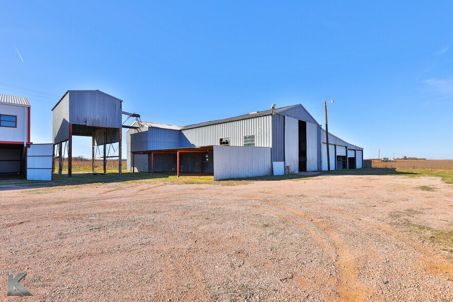 More Photos Of 9746 FM 605, Merkel Industrial For Sale