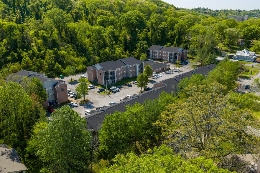 More Photos Of 1400 N Chamberlain Ave, Chattanooga Apartments For Sale