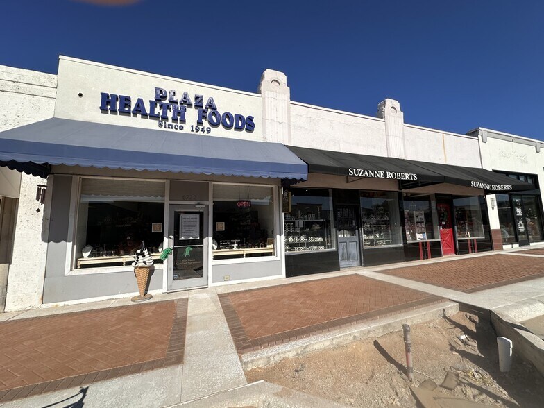 More Photos Of 6718-6722 Snider Plz, Dallas Storefront For Lease