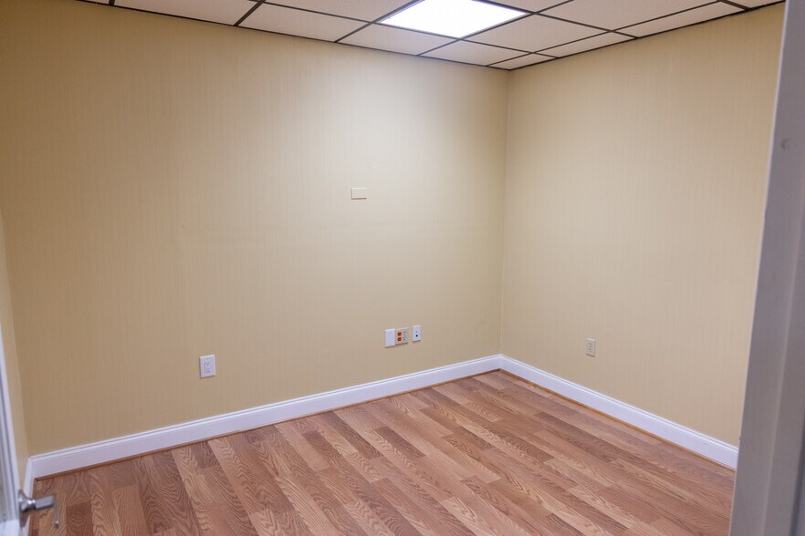 More Photos Of 17801 NW 2nd Ave, Miami Religious Facility For Lease