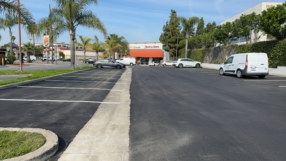 More Photos Of 2620 Long Beach Blvd, Long Beach Unknown For Lease