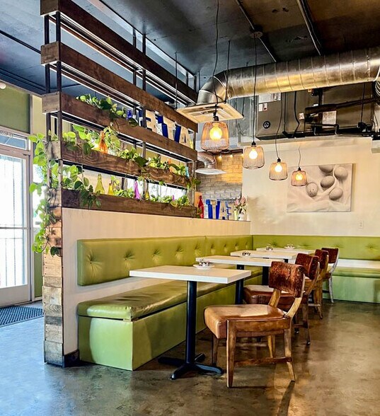 More Photos Of 707 E Carson Ave, Las Vegas Restaurant For Lease