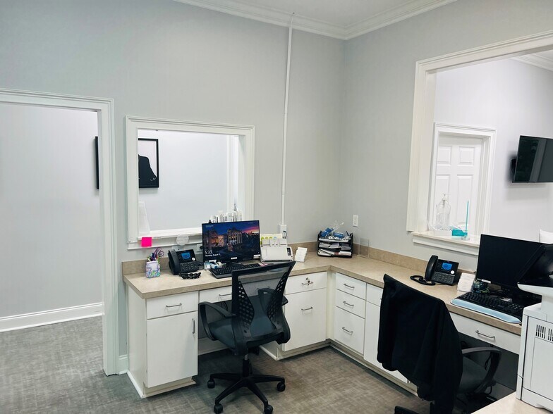 More Photos Of 56 Business Center Dr, Pawleys Island Medical For Sale