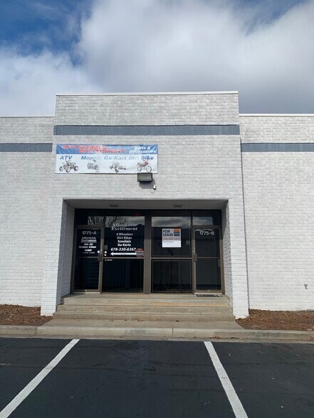 More Photos Of 1775 Wilwat Dr, Norcross Distribution For Lease