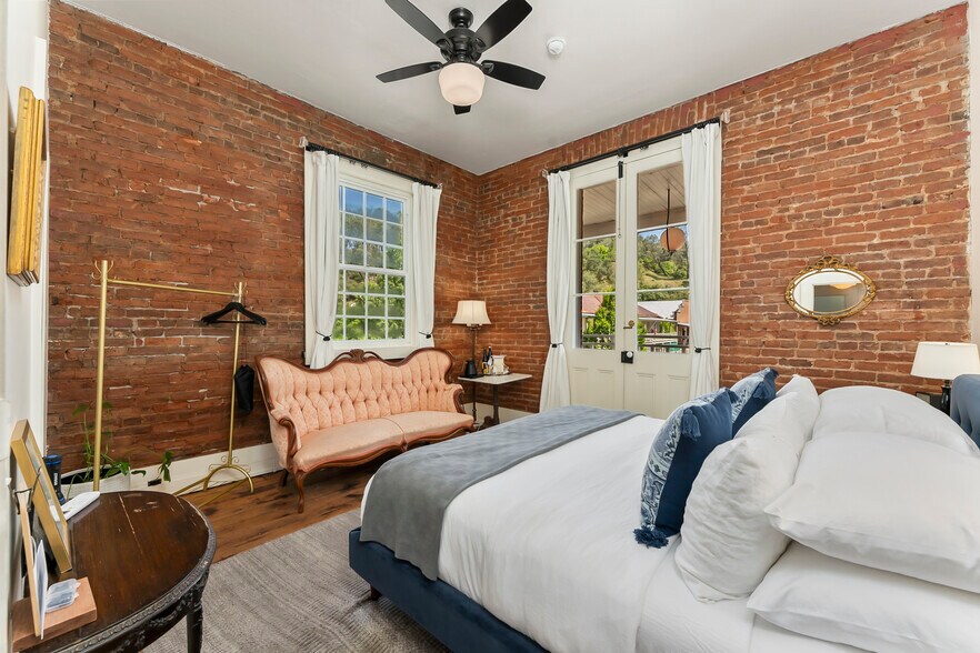 More Photos Of 14202 S State Highway 49, Amador City Hotel For Sale