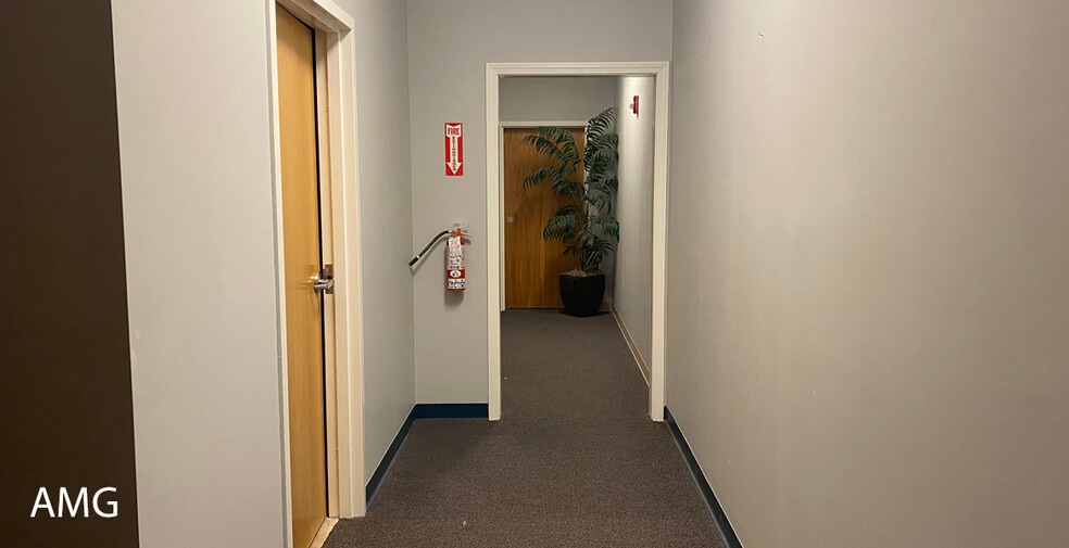 More Photos Of 540 Main St, Hyannis General Retail For Sale