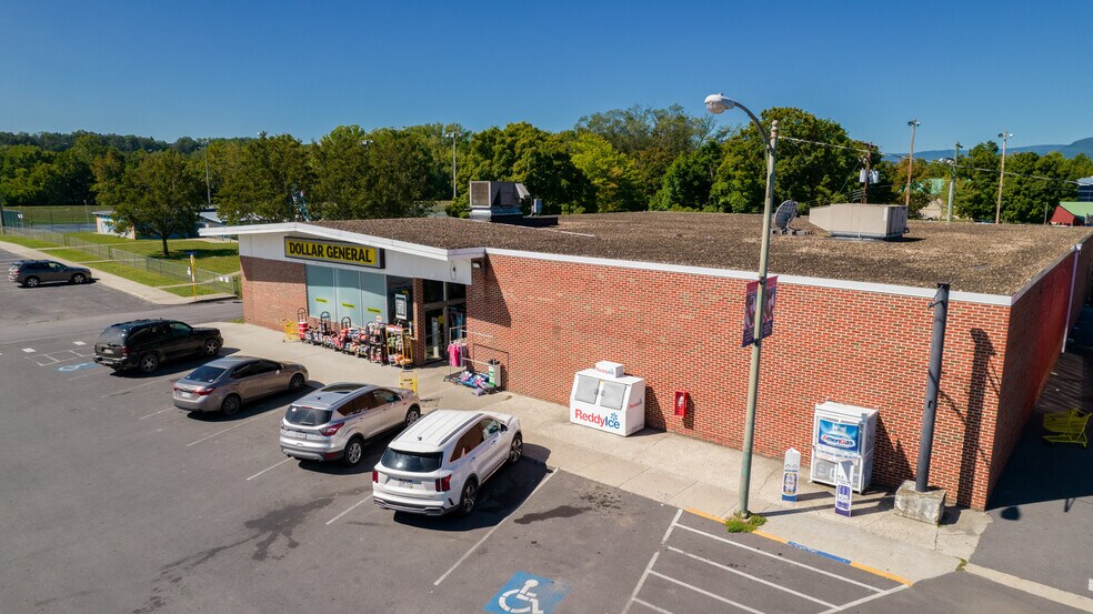 More Photos Of 2 Mountain View St, Petersburg Freestanding For Sale