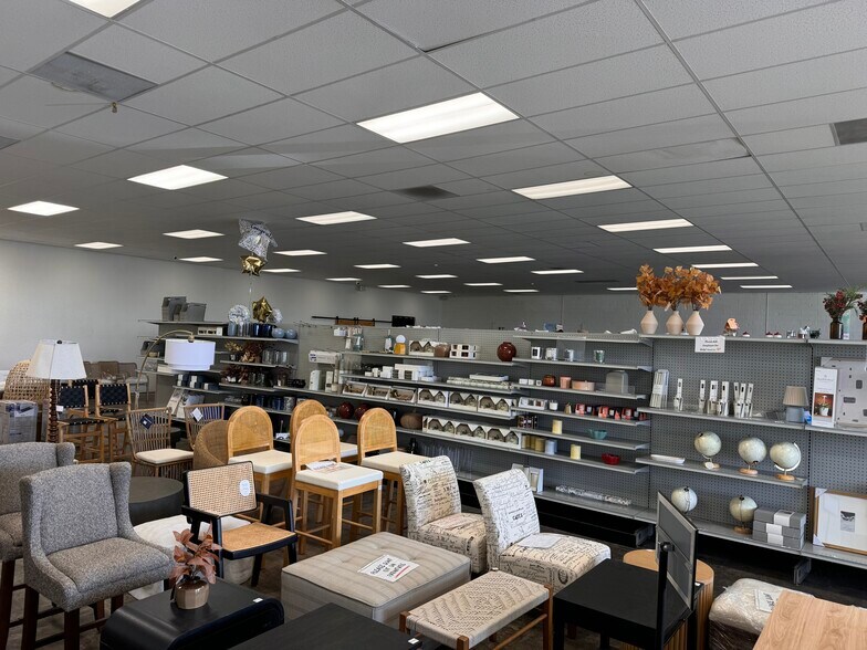 More Photos Of 508-560 S Workman Mill Rd, La Puente Unknown For Lease