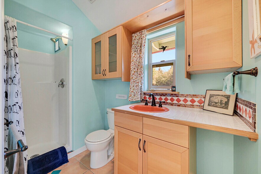 More Photos Of 1673 Woodland Dr, Port Townsend Winery Vineyard For Sale