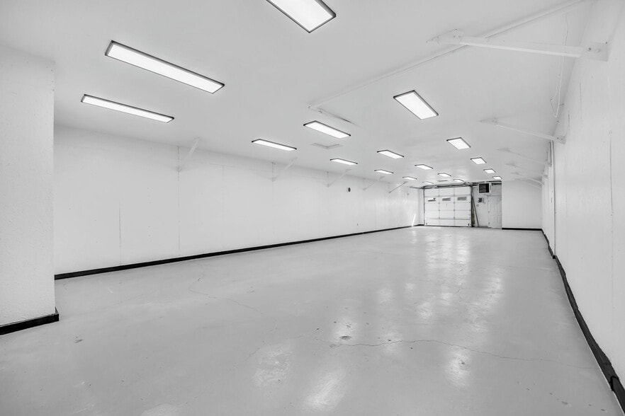 More Photos Of 624 S 29th St, Colorado Springs Light Manufacturing For Lease