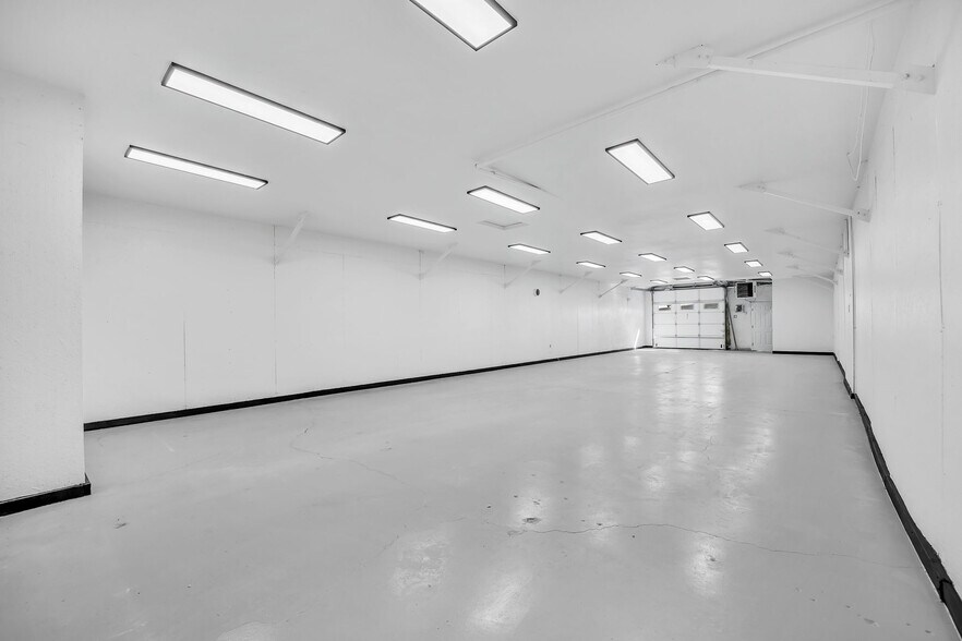 More Photos Of 624 S 29th St, Colorado Springs Light Manufacturing For Sale