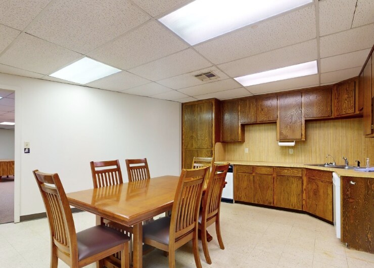 More Photos Of 2025 Heritage Park Dr, Oklahoma City Office For Sale