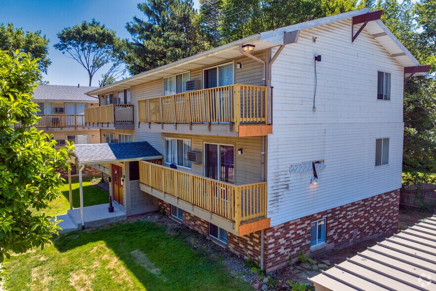Primary Photo Of 4037 S Rose St, Kalamazoo Apartments For Sale