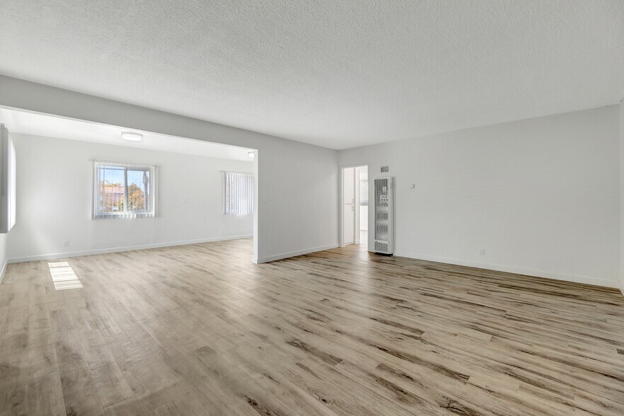 More Photos Of 1413-1421 S Standard Ave, Santa Ana Apartments For Sale