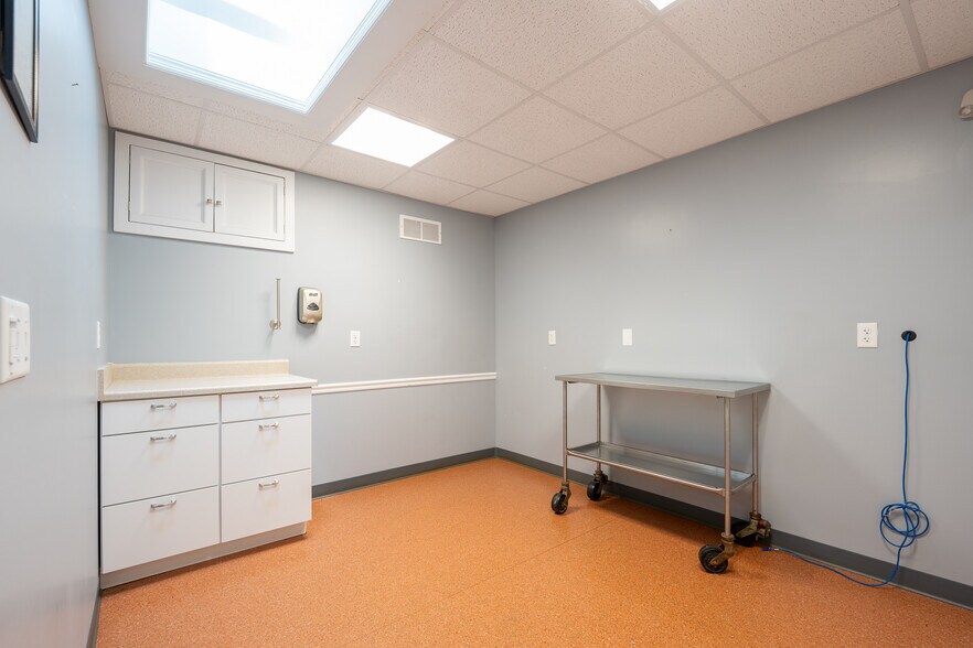 More Photos Of 5767 PA-981 Hwy, Latrobe Medical For Sale