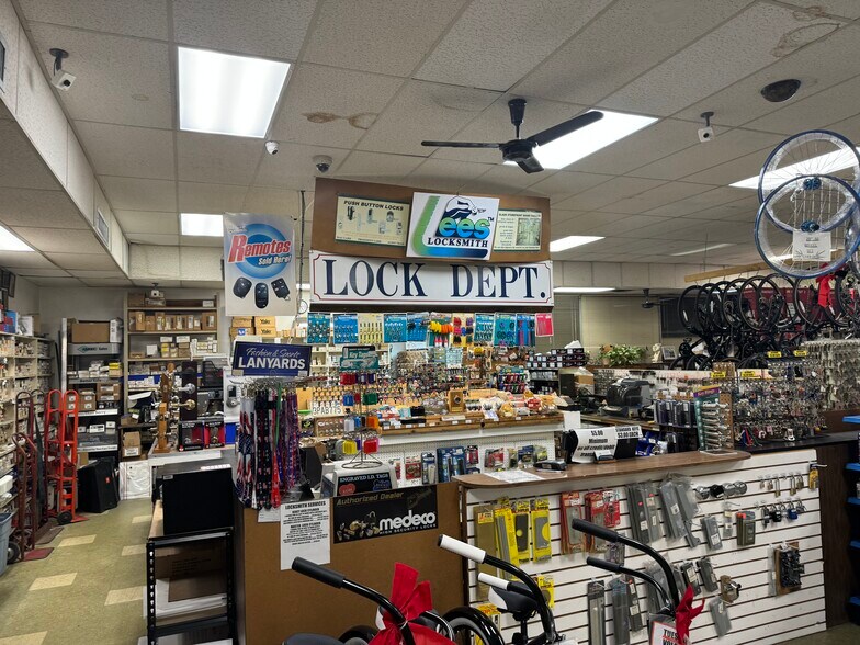 More Photos Of 1101 N Federal Hwy, Hollywood Freestanding For Sale