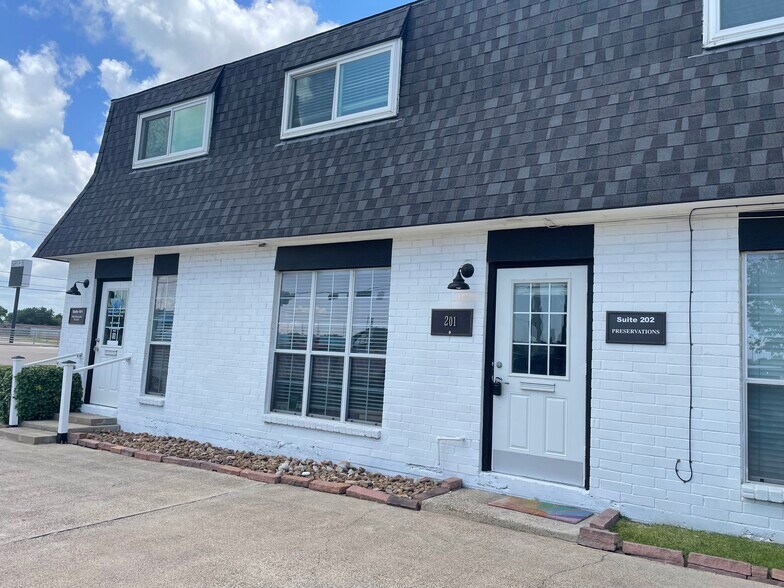 More Photos Of 2600 NASA Rd 1, Seabrook Loft Creative Space For Sale