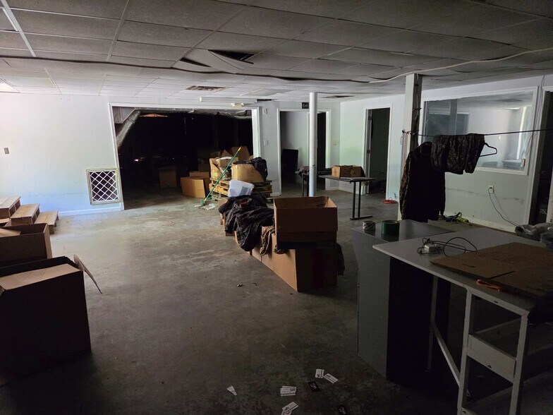 More Photos Of 525 Gillespie St, Fayetteville Showroom For Sale