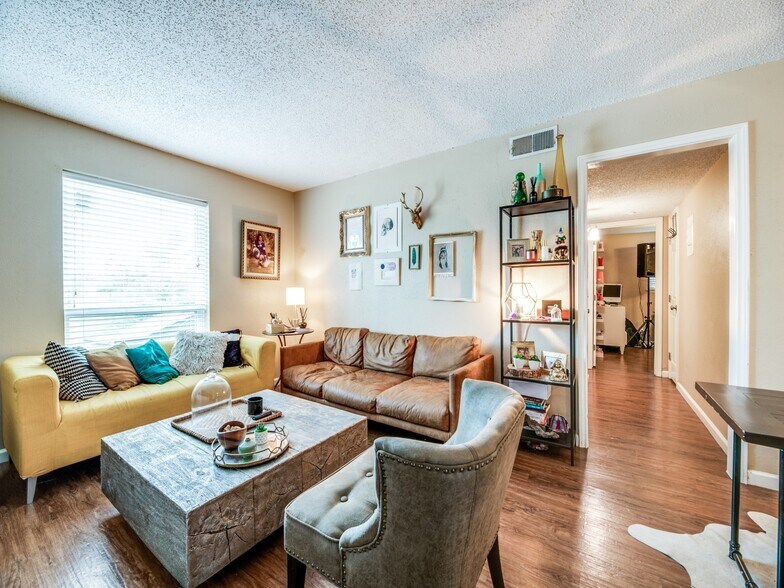 More Photos Of 5504-5508 Birchman Ave, Fort Worth Apartments For Sale