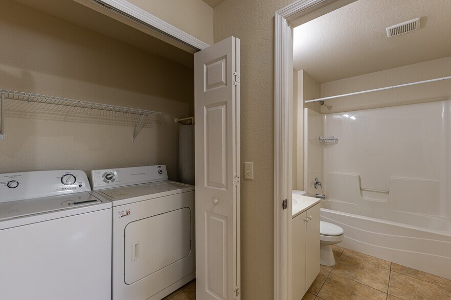 More Photos Of 1328 SE 8th Ave, Cape Coral Multifamily For Sale