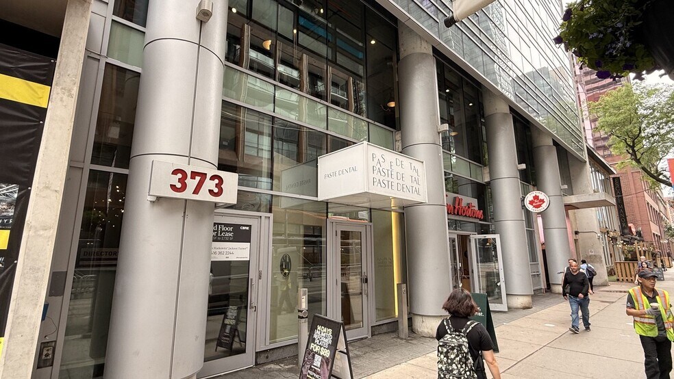 More Photos Of 373-375 King St W, Toronto Apartments For Lease