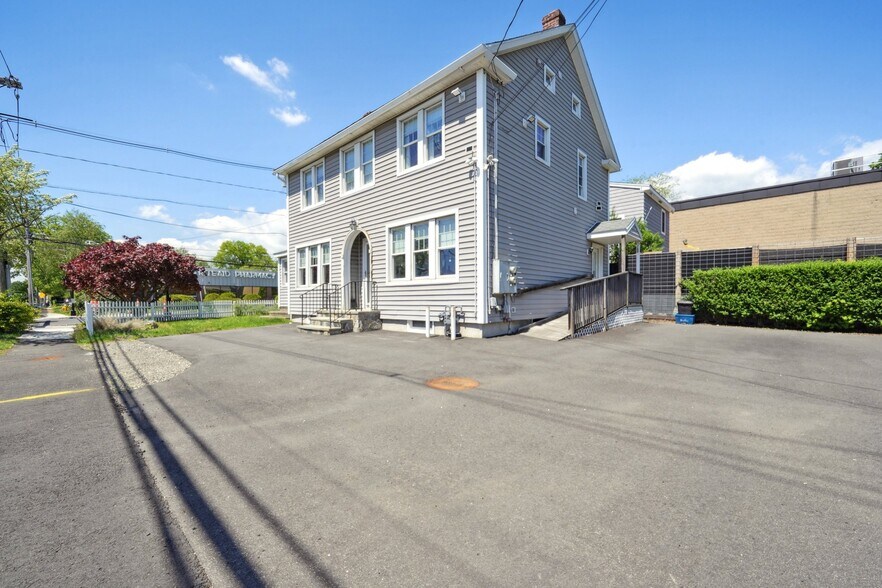 More Photos Of 189 East Ave, Norwalk Storefront Retail Residential For Sale