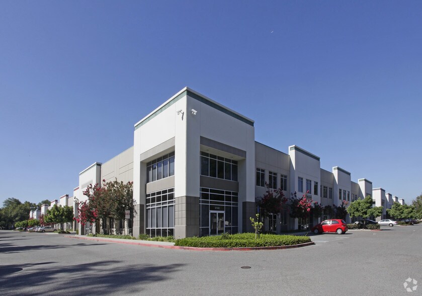 More Photos Of 2188 Ringwood Ave, San Jose Light Distribution For Lease