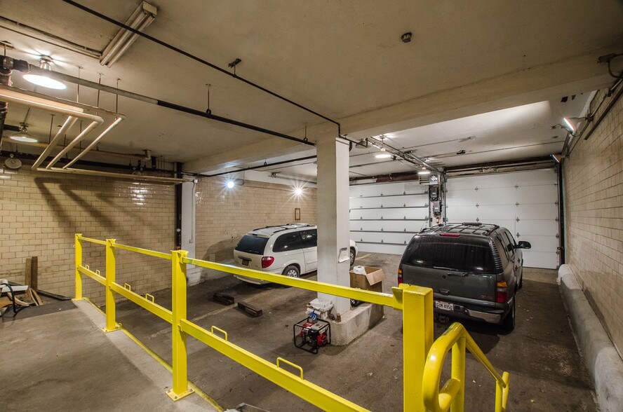 More Photos Of 35 N Park St, Mansfield Office For Sale