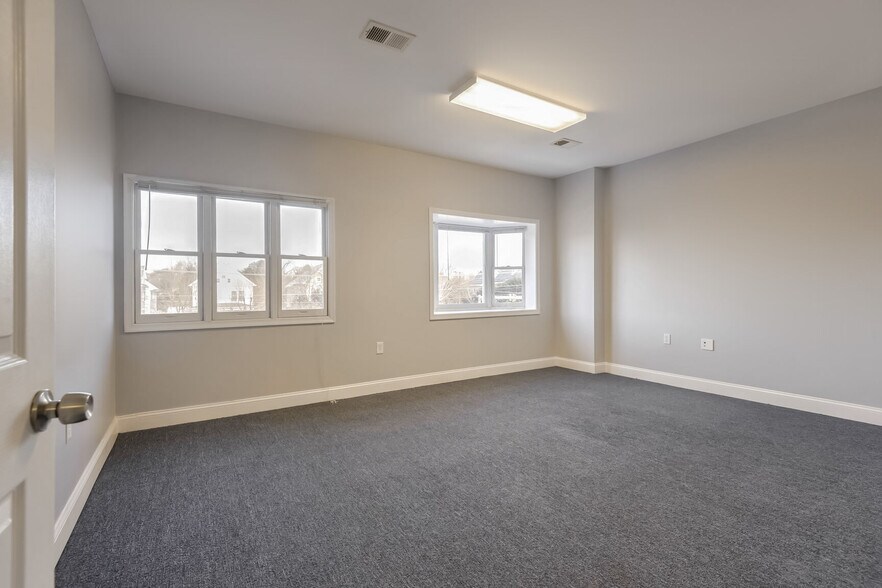 More Photos Of 5981-5985 Columbia Pike, Falls Church Medical For Sale