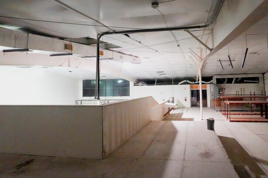 More Photos Of 3117 Cabaniss Pky, Corpus Christi Manufacturing For Lease