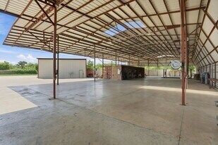 More Photos Of 2423 Walsh Rd, San Antonio Industrial For Sale