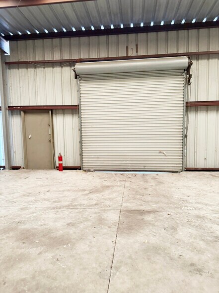 More Photos Of 1424 N Gulf Ave, Crystal River Self Storage For Lease