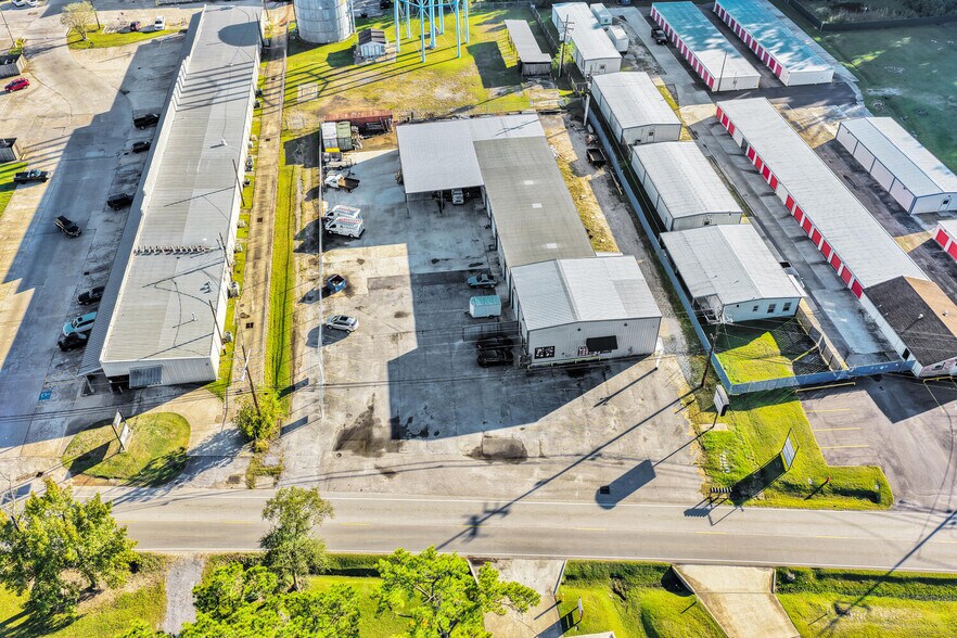 More Photos Of 55 W Chance Rd, Lumberton Warehouse For Lease