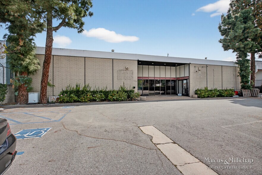 Primary Photo Of 6700 Valjean Ave, Van Nuys Warehouse For Sale