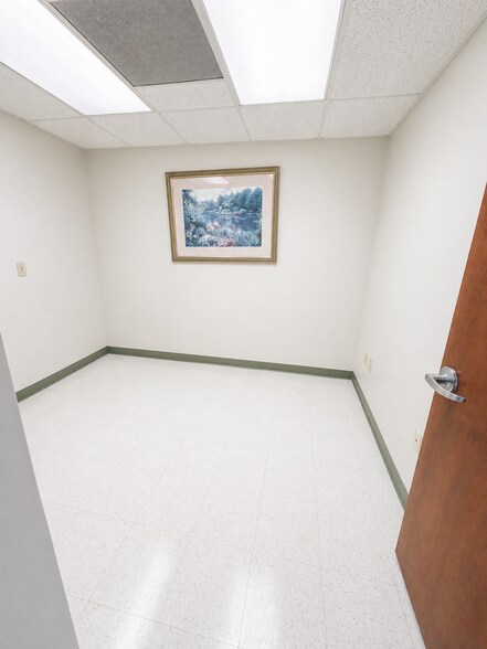 More Photos Of 1911 Lubbock St, Harlingen Healthcare For Lease