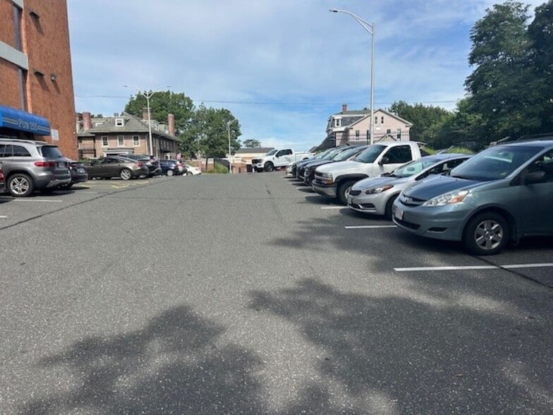 More Photos Of 155 Maple St, Springfield Medical For Sale