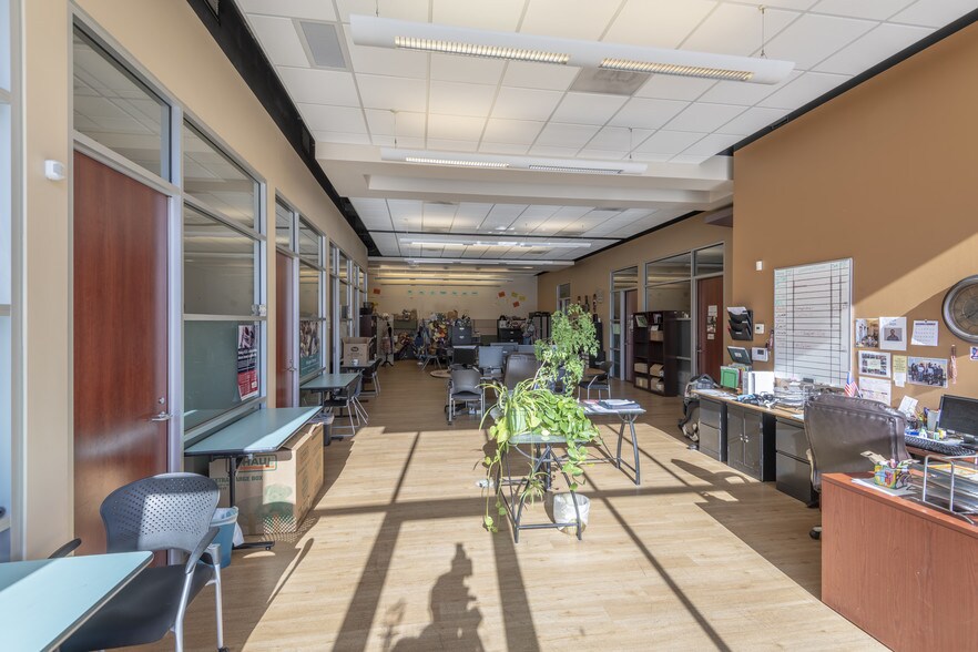 More Photos Of 120 N Stone Ave, Tucson Office For Sale